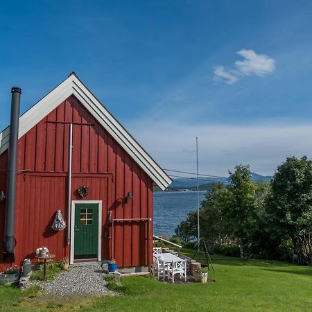 Kraemarvika Lodge Tromso Exterior photo